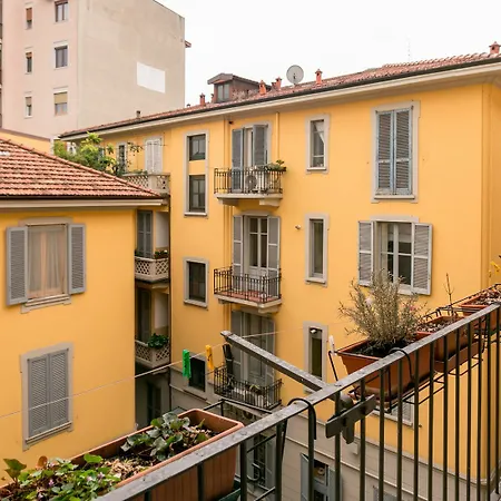 Pit Stop Navigli Apartment Milan
